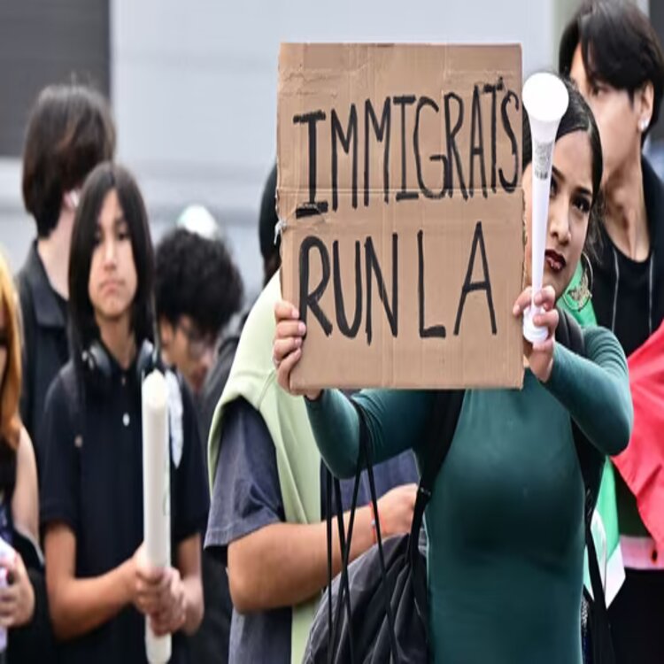 How Trump’s Extreme Vetting Order Affects U.S. Visa Screenings for Indians