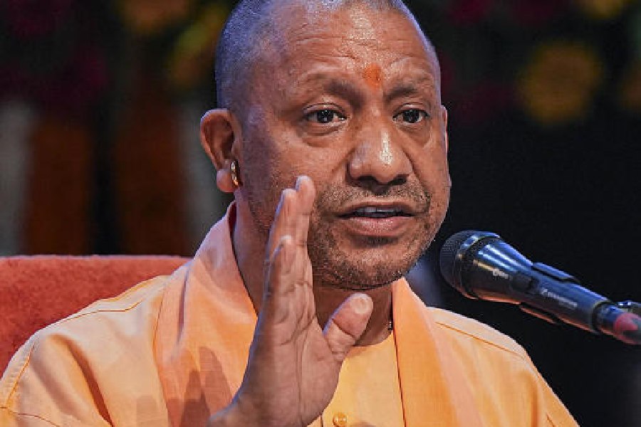उत्तर प्रदेश की सरकारी इमारतों का रंग अब सिर्फ रंग नहीं, बल्कि एक मिसाल बनेगा।