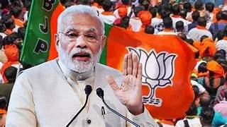 पीएम का चुनावी शो शुरू, सियासत में उठापटक, सीटों का समीकरण फिर से गूंजा।